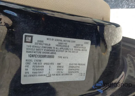 2008 Chevrolet Tahoe Lt z USA, uszkodzony, nr VIN 1GNFC13038R109800